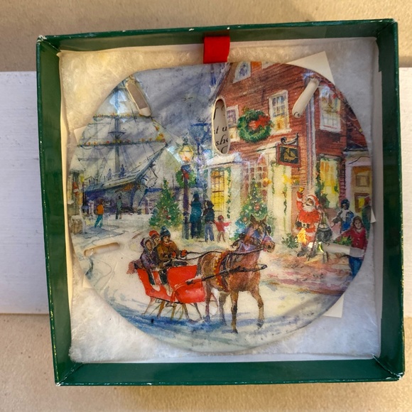 Sand-Dollar Ornament, Hand-Painted Currier & Ives Scene - Picture 6 of 6